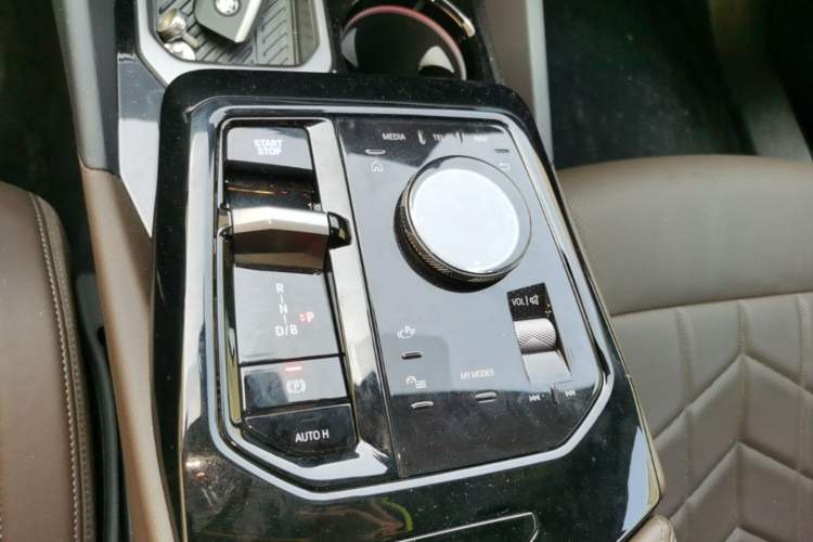 Used BMW i5 2024 eDrive 35L M Sport Package Gear Lever