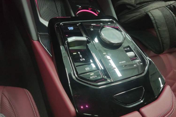 Used BMW i5 2024 eDrive 35L Prestige Luxury Package Gear Lever