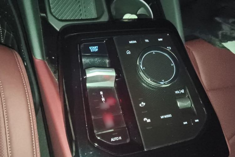Used BMW i5 2024 eDrive 35L M Sport Package Gear Lever