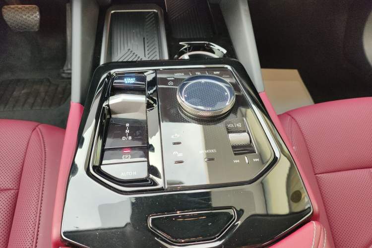 Used BMW i5 2024 eDrive 35L M Sport Package Gear Lever