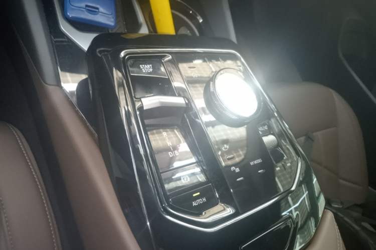 Used BMW i5 2024 eDrive 35L M Sport Package Gear Lever