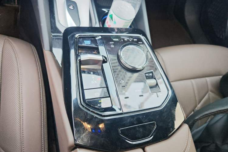 Used BMW i5 2024 eDrive 35L M Sport Package Gear Lever