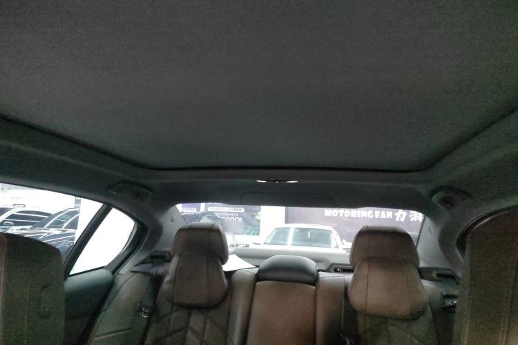 Used BMW i5 2024 eDrive 35L Luxury Package Headliner