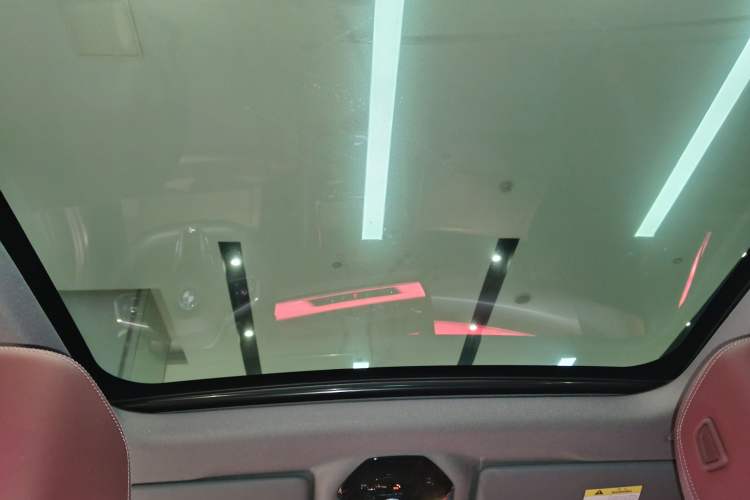 Used BMW i5 2024 eDrive 35L M Sport Package Headliner