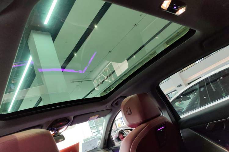 Used BMW i5 2024 eDrive 35L Luxury Package Headliner