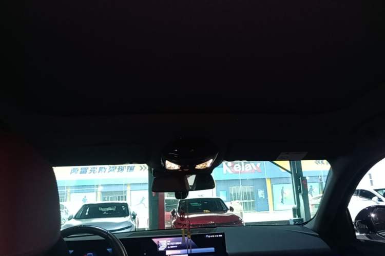 Used BMW i5 2024 eDrive 35L M Sport Package Headliner