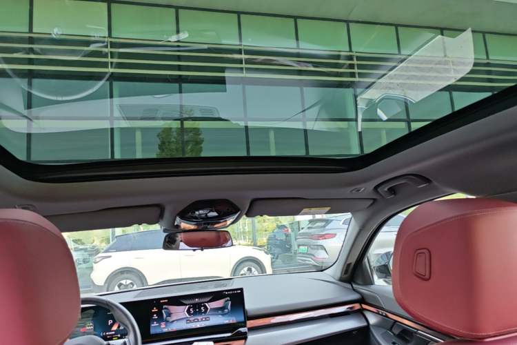 Used BMW i5 2024 eDrive 35L M Sport Package Headliner