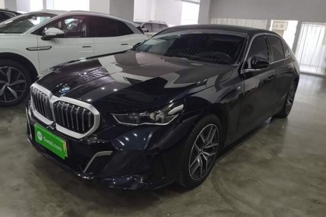 Used BMW i5 2024 eDrive 35L Luxury Model with M Sport Package