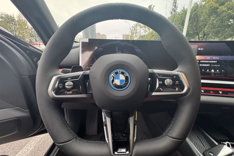 Used BMW i5 2024 eDrive 35L Luxury Model with M Sport Package Interior 2