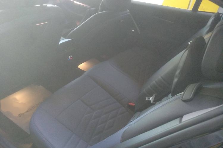 Used BMW i5 2024 eDrive 35L Prestige Luxury Package Interior 4
