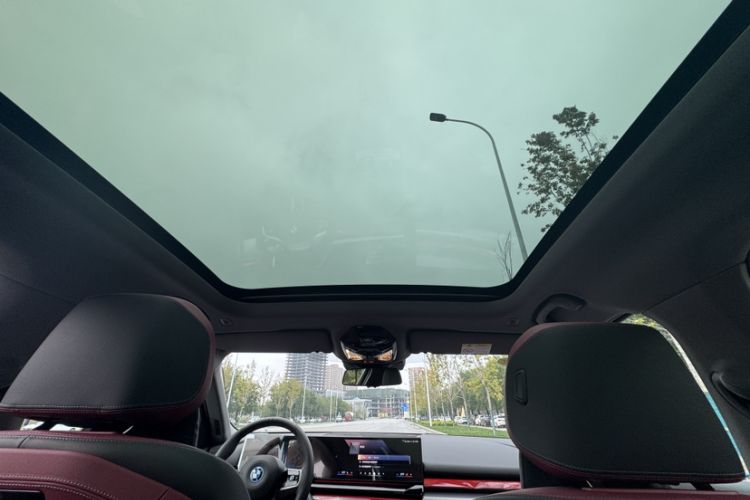 Used BMW i5 2024 eDrive 35L Luxury Model with M Sport Package Interior 7