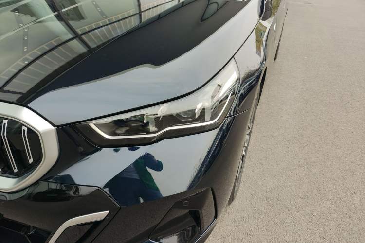 Used BMW i5 2024 eDrive 35L M Sport Package Left Front Headlight