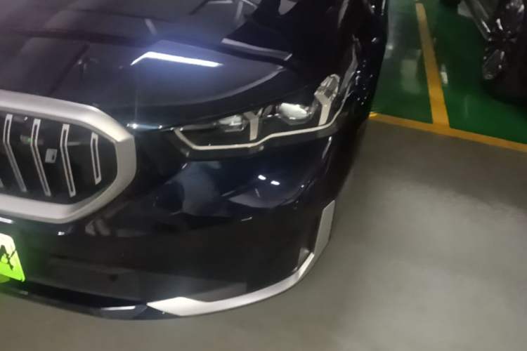 Used BMW i5 2024 eDrive 35L Prestige Luxury Package Left Front Headlight