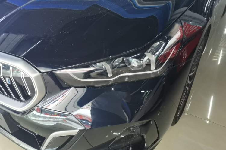 Used BMW i5 2024 eDrive 35L M Sport Package Left Front Headlight