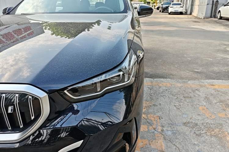 Used BMW i5 2024 eDrive 35L Luxury Model with M Sport Package Left Front Headlight