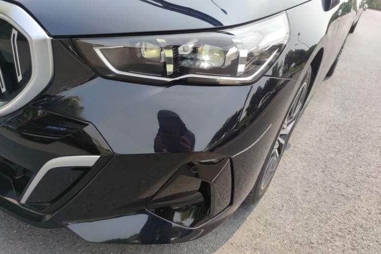 Used BMW i5 2024 eDrive 35L Luxury Package Left Front Headlight