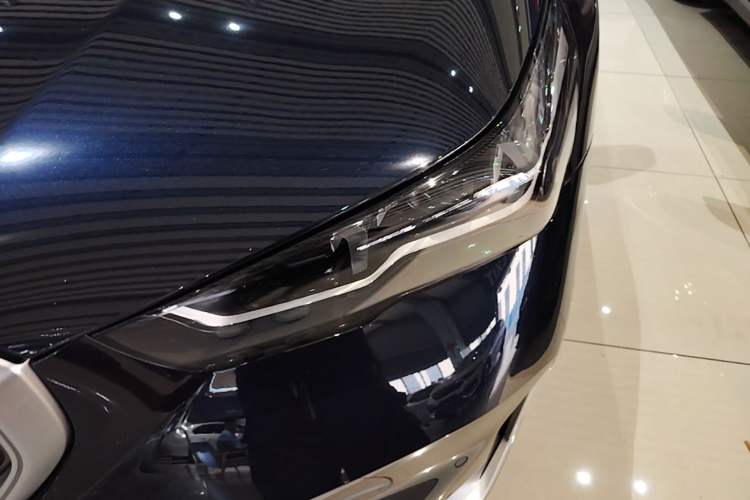 Used BMW i5 2024 eDrive 35L Prestige Luxury Package Left Front Headlight