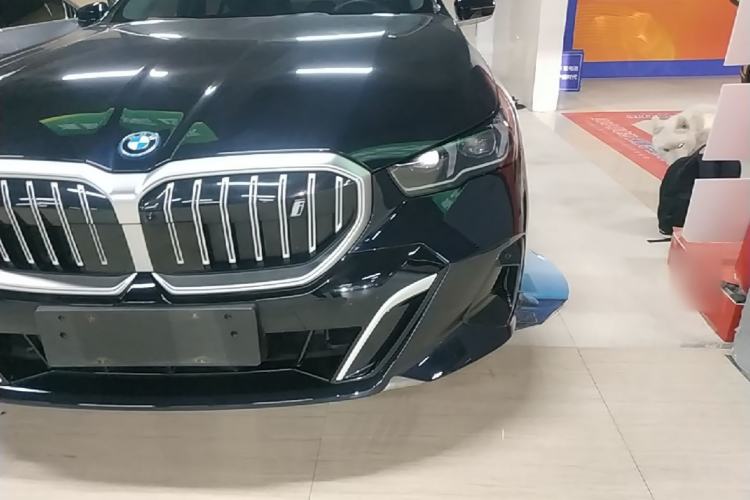 Used BMW i5 2024 eDrive 35L M Sport Package Left Front Headlight