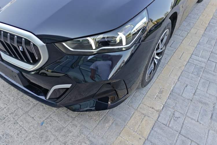 Used BMW i5 2024 eDrive 35L M Sport Package Left Front Headlight