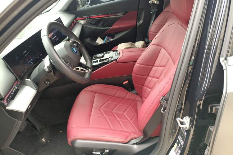 Used BMW i5 2024 eDrive 35L M Sport Package Left Front Seat