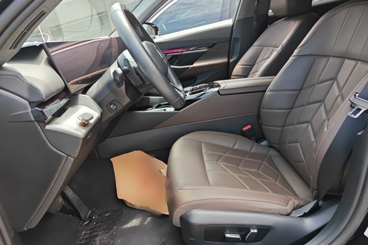 Used BMW i5 2024 eDrive 35L M Sport Package Left Front Seat