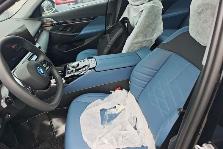 Used BMW i5 2024 eDrive 35L Prestige Luxury Package Left Front Seat