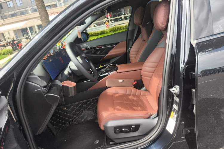 Used BMW i5 2024 eDrive 35L Prestige Luxury Package Left Front Seat