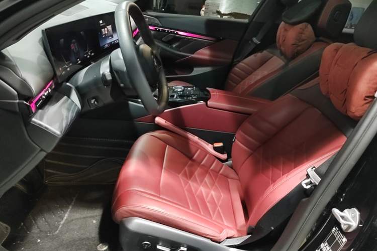 Used BMW i5 2024 eDrive 35L Prestige Luxury Package Left Front Seat