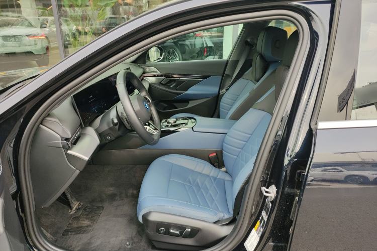 Used BMW i5 2024 eDrive 35L M Sport Package Left Front Seat