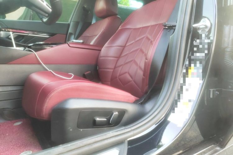 Used BMW i5 2024 eDrive 35L M Sport Package Left Front Seat