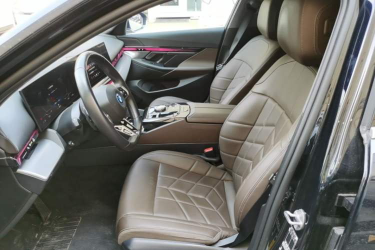 Used BMW i5 2024 eDrive 35L M Sport Package Left Front Seat