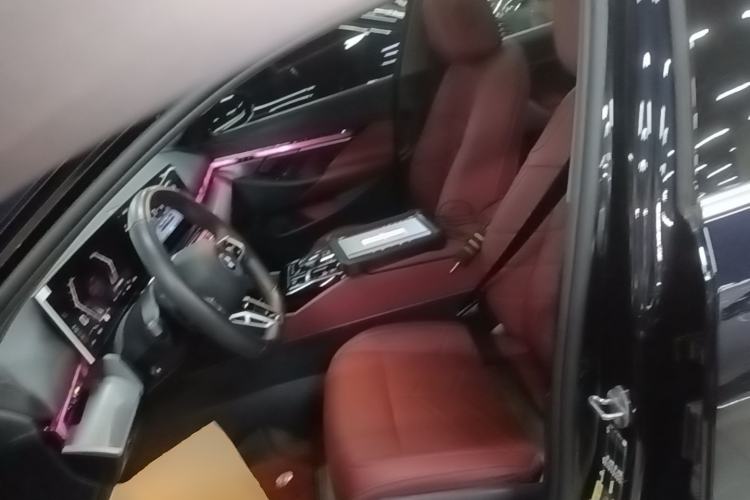 Used BMW i5 2024 eDrive 35L M Sport Package Left Front Seat
