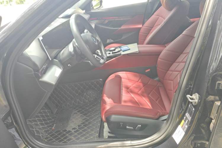 Used BMW i5 2024 eDrive 35L M Sport Package Left Front Seat