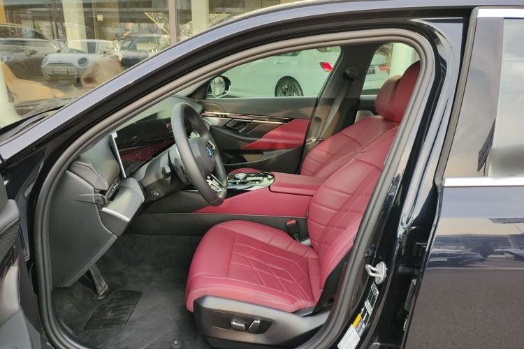Used BMW i5 2024 eDrive 35L M Sport Package Left Front Seat