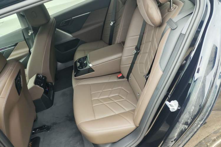 Used BMW i5 2024 eDrive 35L M Sport Package Left Rear Seat