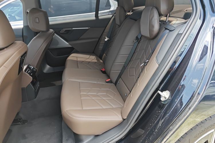 Used BMW i5 2024 eDrive 35L M Sport Package Left Rear Seat