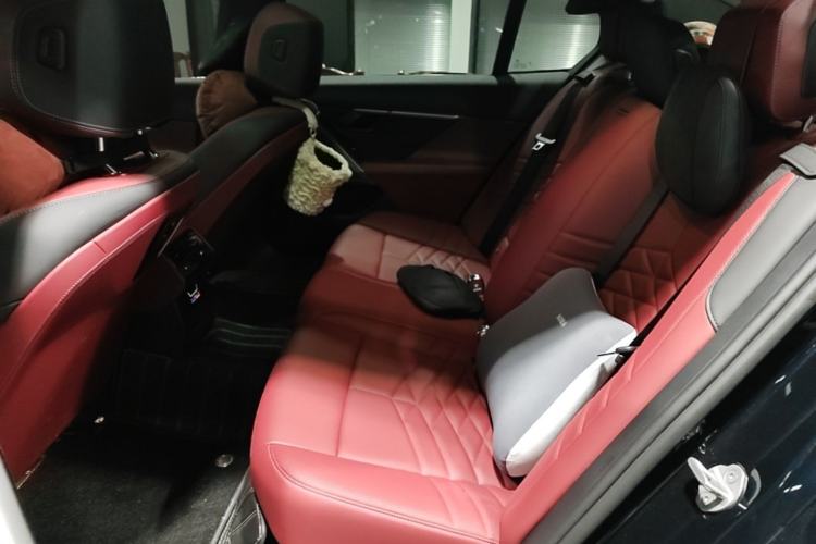 Used BMW i5 2024 eDrive 35L Prestige Luxury Package Left Rear Seat