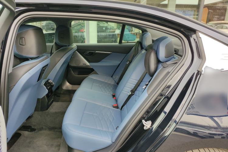 Used BMW i5 2024 eDrive 35L M Sport Package Left Rear Seat