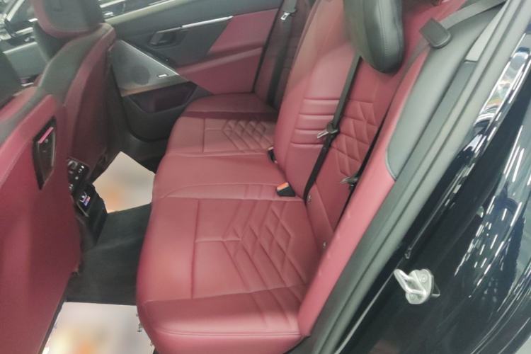 Used BMW i5 2024 eDrive 35L Prestige Luxury Package Left Rear Seat