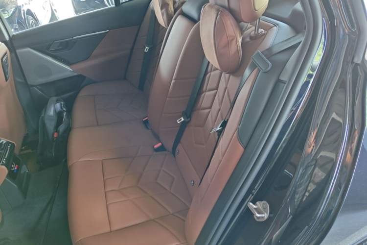 Used BMW i5 2024 eDrive 35L M Sport Package Left Rear Seat