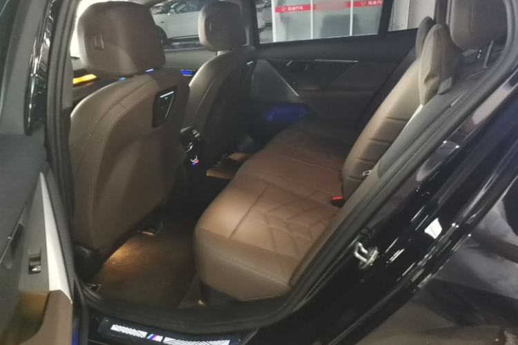 Used BMW i5 2024 eDrive 35L M Sport Package Left Rear Seat