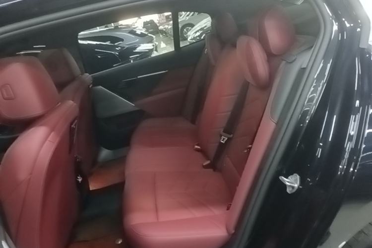 Used BMW i5 2024 eDrive 35L M Sport Package Left Rear Seat