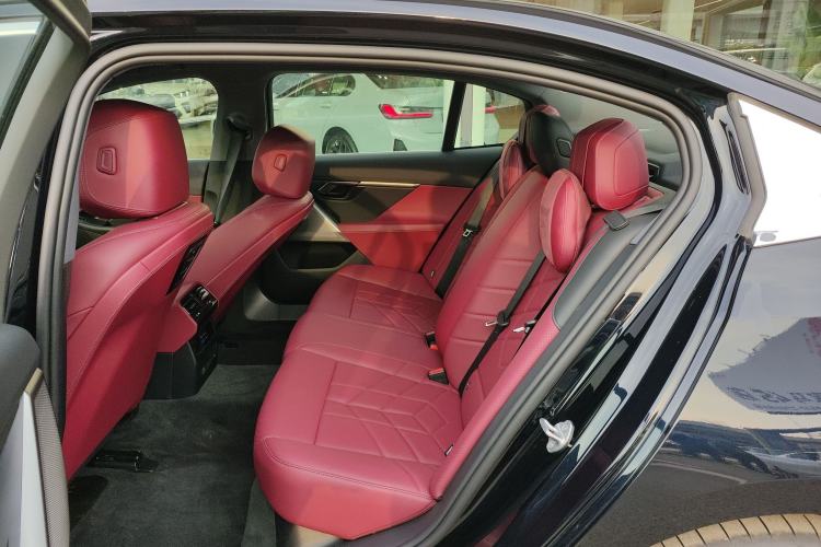 Used BMW i5 2024 eDrive 35L M Sport Package Left Rear Seat