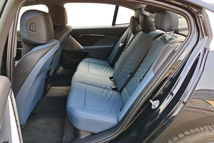 Used BMW i5 2024 eDrive 35L Luxury Model with M Sport Package Left Rear Seat