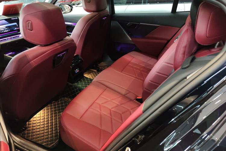 Used BMW i5 2024 eDrive 35L Luxury Package Left Rear Seat