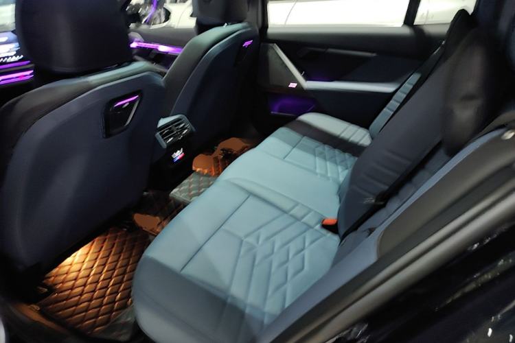 Used BMW i5 2024 eDrive 35L Prestige Luxury Package Left Rear Seat