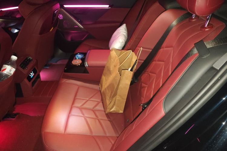 Used BMW i5 2024 eDrive 35L M Sport Package Left Rear Seat