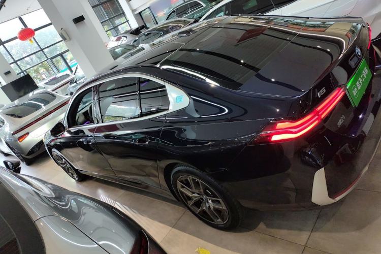 Used BMW i5 2024 eDrive 35L Luxury Package Left Side