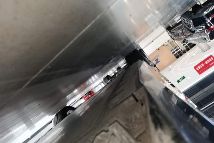 Used BMW i5 2024 eDrive 35L Prestige Luxury Package Left Side Sill