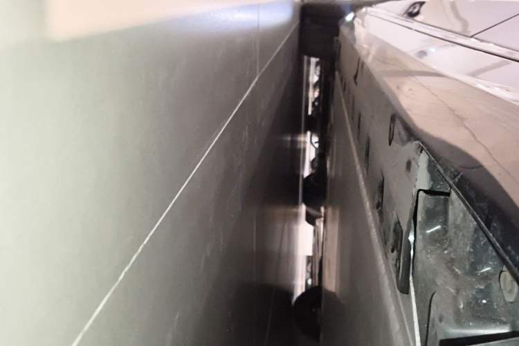 Used BMW i5 2024 eDrive 35L M Sport Package Left Side Sill